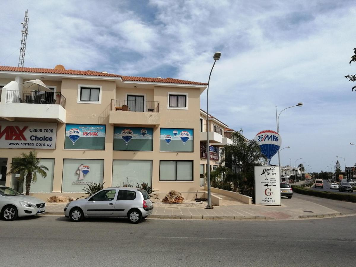 Barlee'S Apartment Paralimni Esterno foto