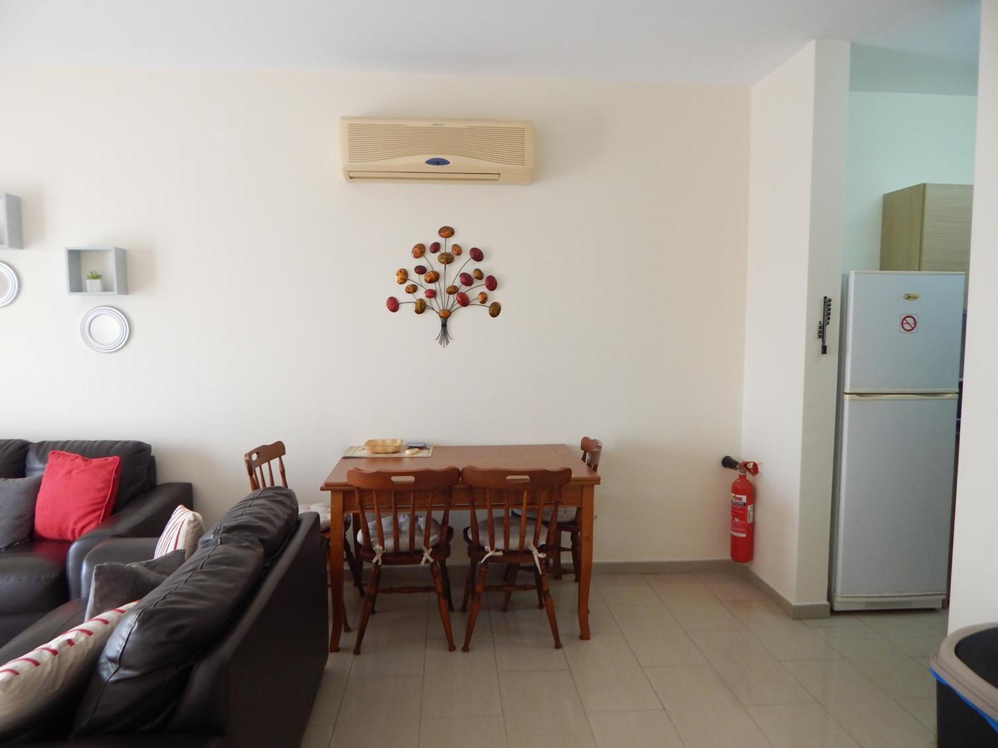 Barlee'S Apartment Paralimni Esterno foto